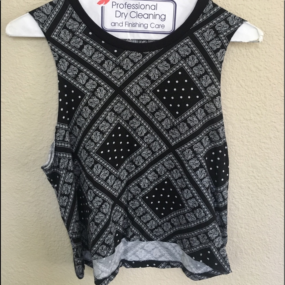 Black bandana pattern muscle tee